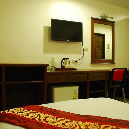 Patong Budget Rooms Extérieur photo