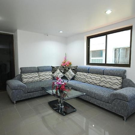 Patong Budget Rooms Extérieur photo