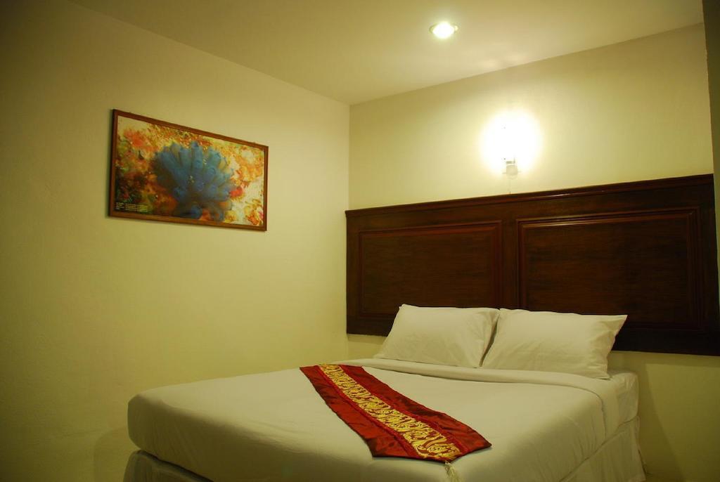 Patong Budget Rooms Extérieur photo