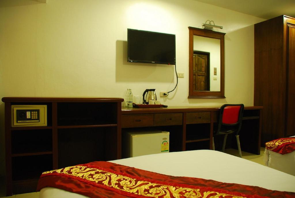 Patong Budget Rooms Extérieur photo