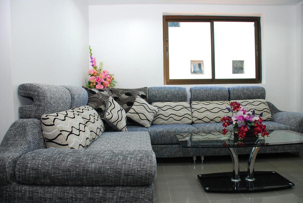 Patong Budget Rooms Extérieur photo