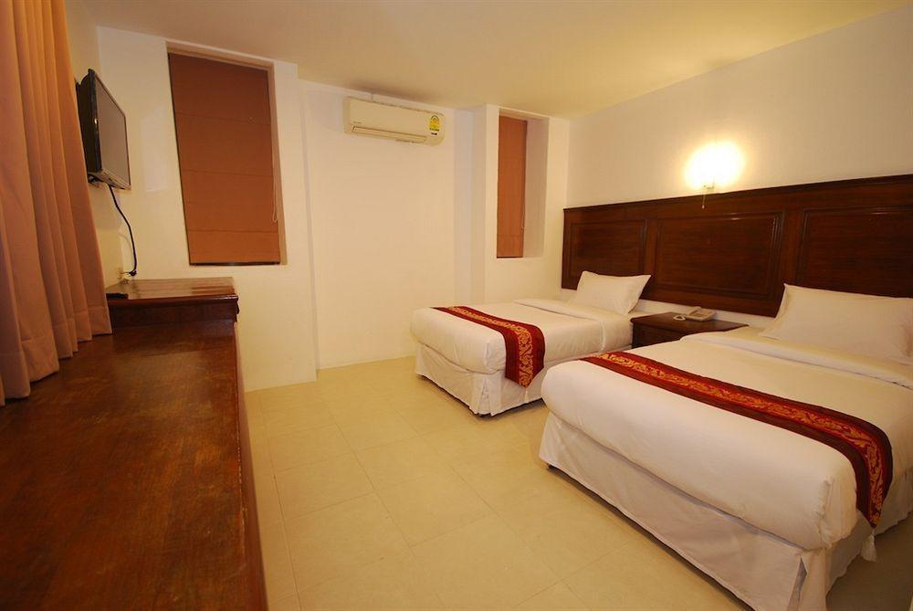 Patong Budget Rooms Extérieur photo